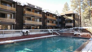 Hotel Azure, a Romantic Getaway in Lake Tahoe 